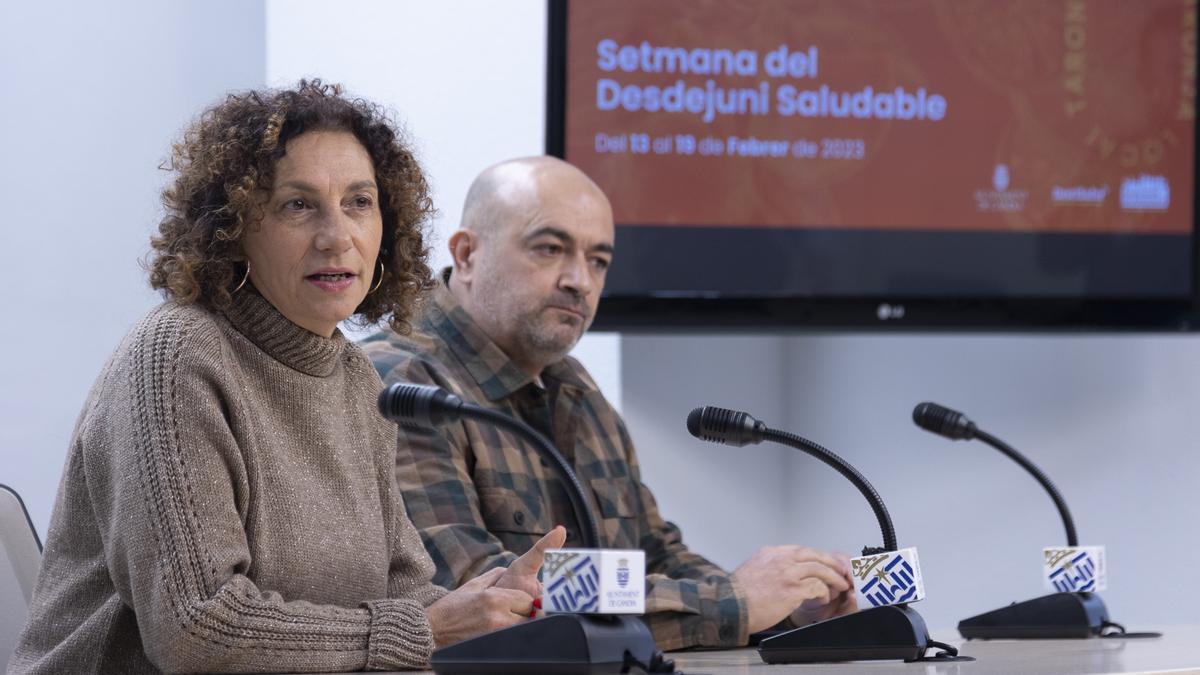 La regidora Vicenta Ferrer y el president de DestíSafor José Manuel Navarro han presentat l'acció