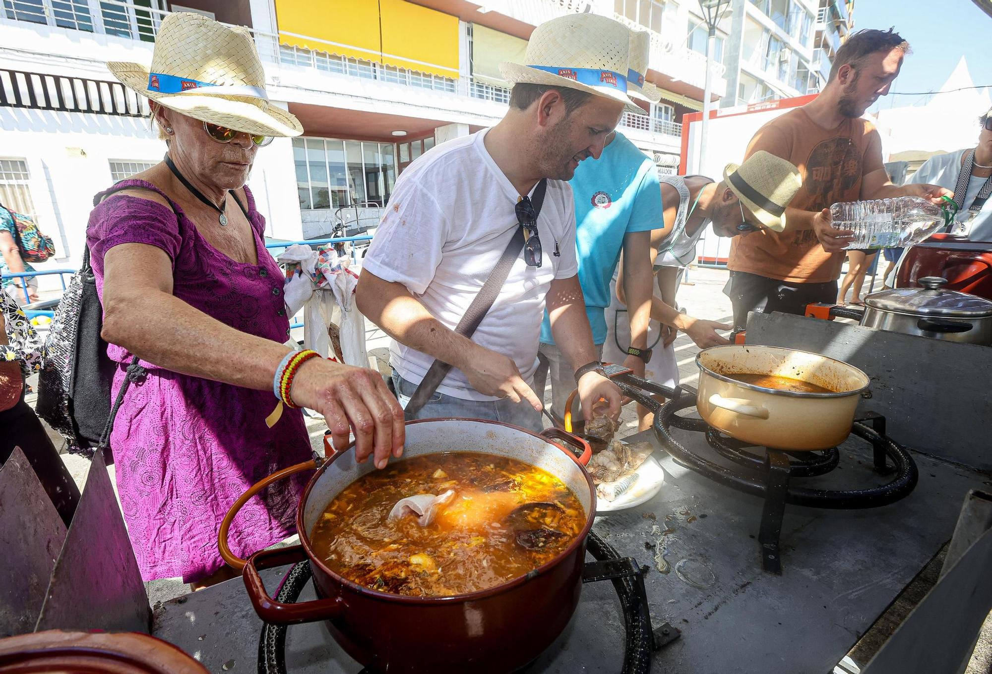 Concurso de calderos por las fiestas del Raval Roig