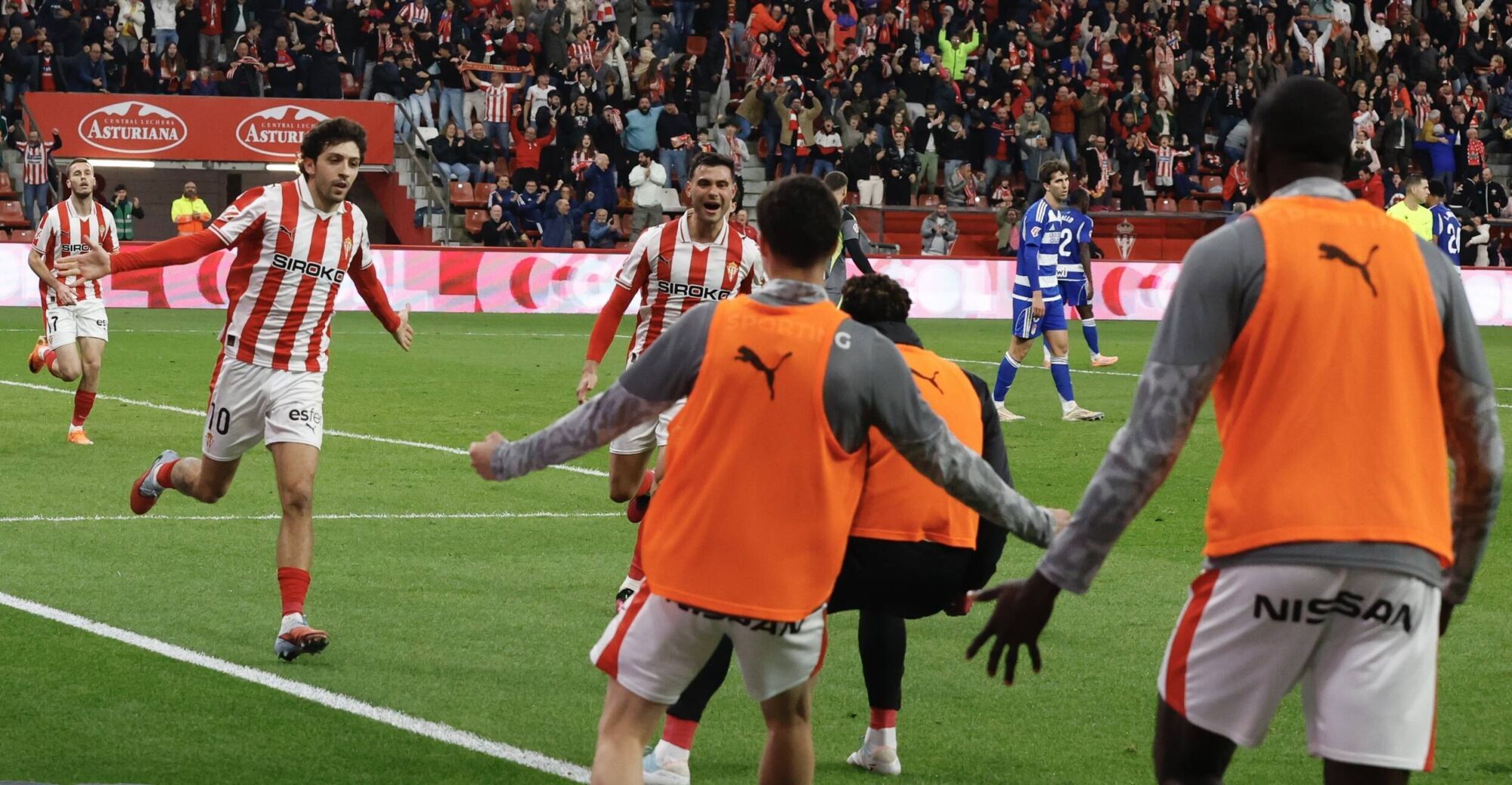 EN IMÁGENES: Gran victoria del Sporting contra el Granada en El Molinón