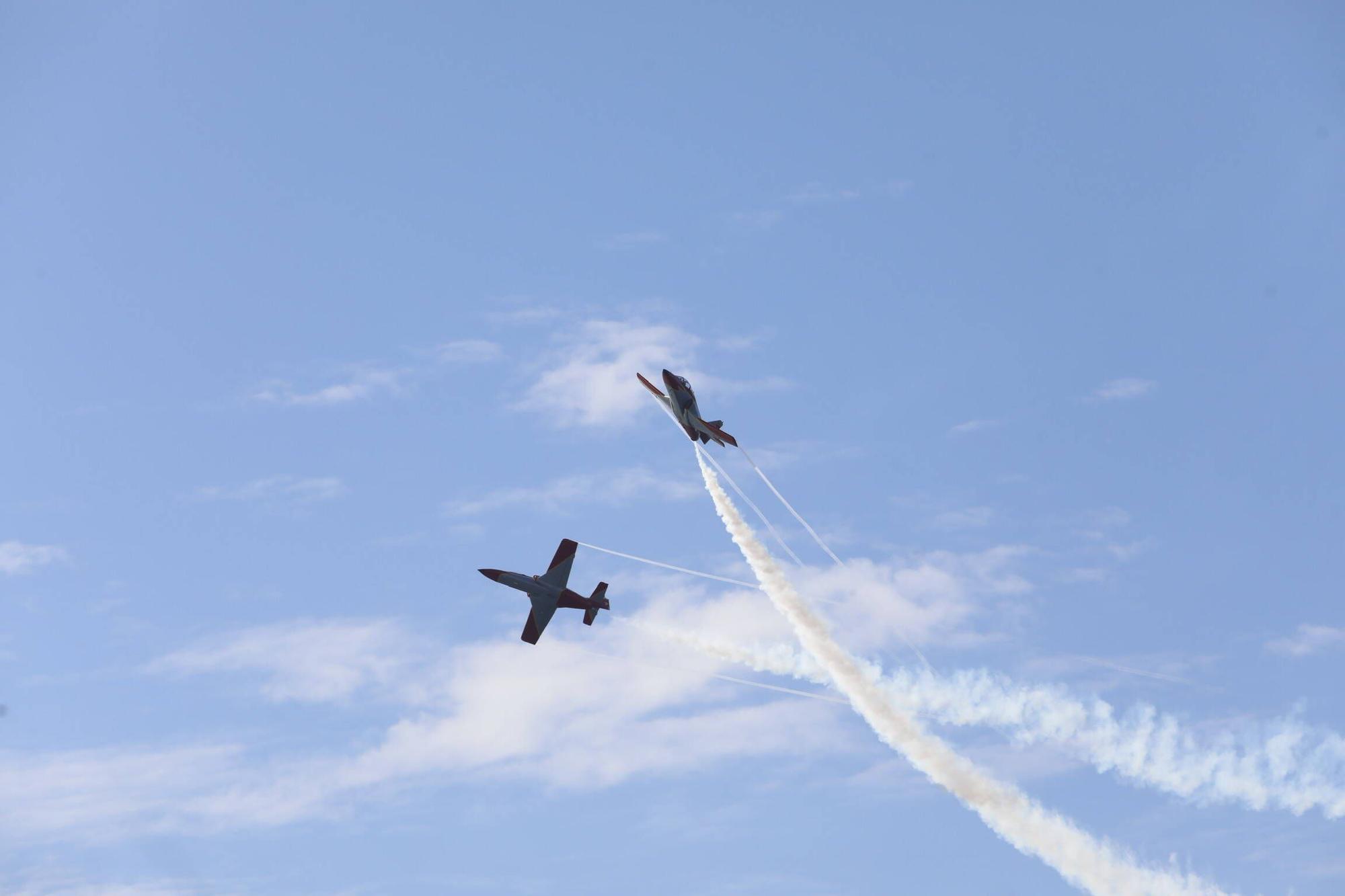 EN IMÁGENES: Así fue la revista naval  del Rey Felipe VI y la exhibición aérea en Gijón por el Día de las Fuerzas Armadas