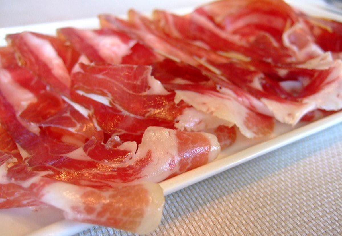 Un plato de jamón ibérico.