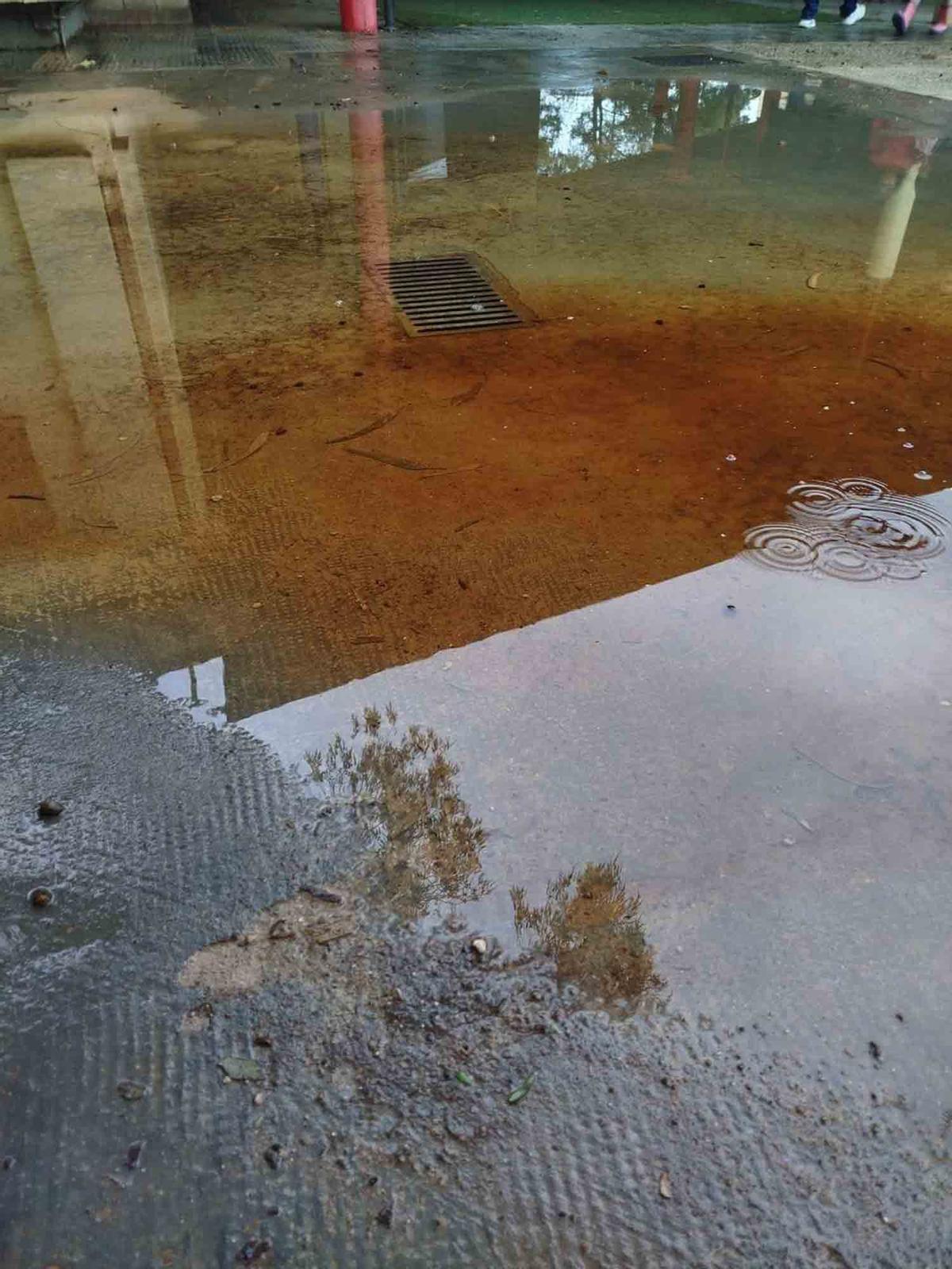 Las lluvias anegan colegios y generan incidencias en centros educativos