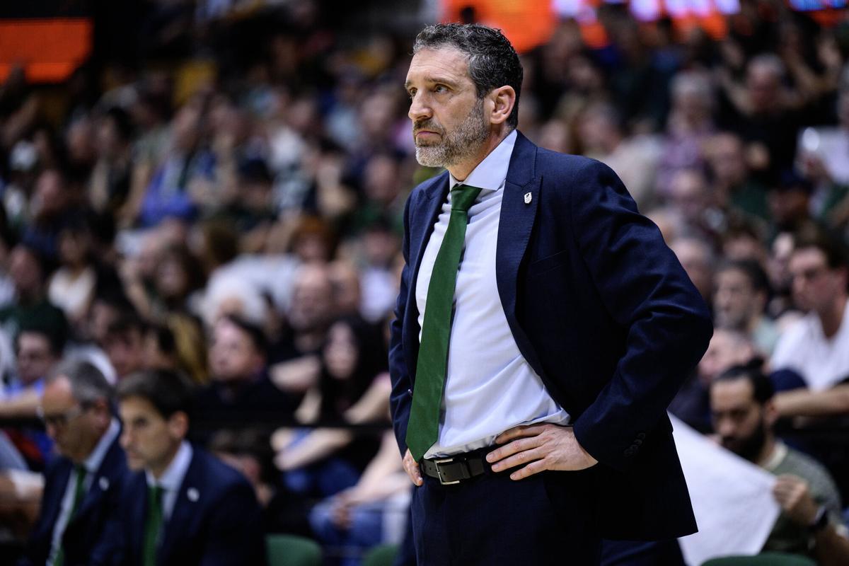 Ibon Navarro en el duelo suspendido ante el Joventut en el Olímpic.