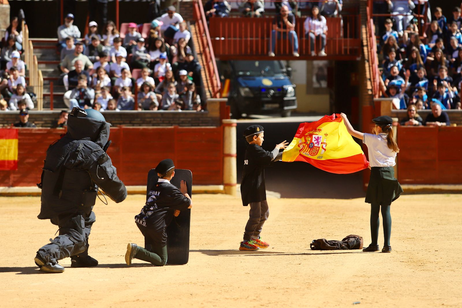 La Policía Nacional de Córdoba organiza una exhibición de medios policiales para las nuevas generaciones