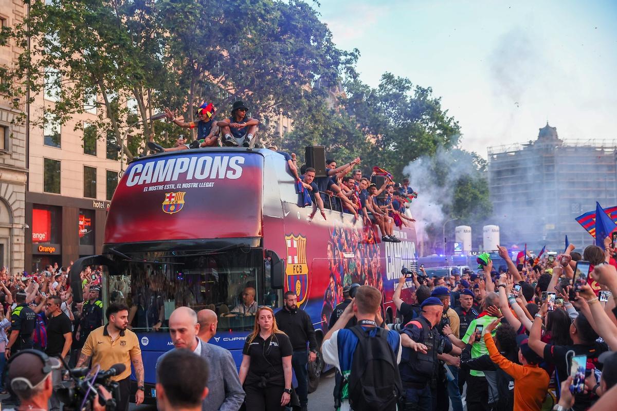 Las mejores imágenes de la rúa del Barcelona