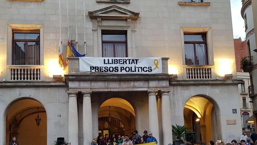 La plaça de l&#039;Ajuntament, de nou escenari d&#039;una concentració.