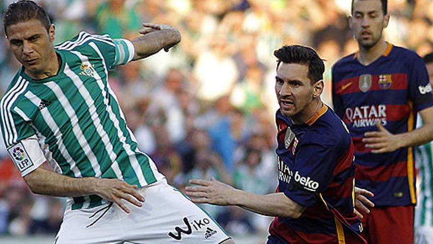 Joaquín y Messi, en un momento del partido.