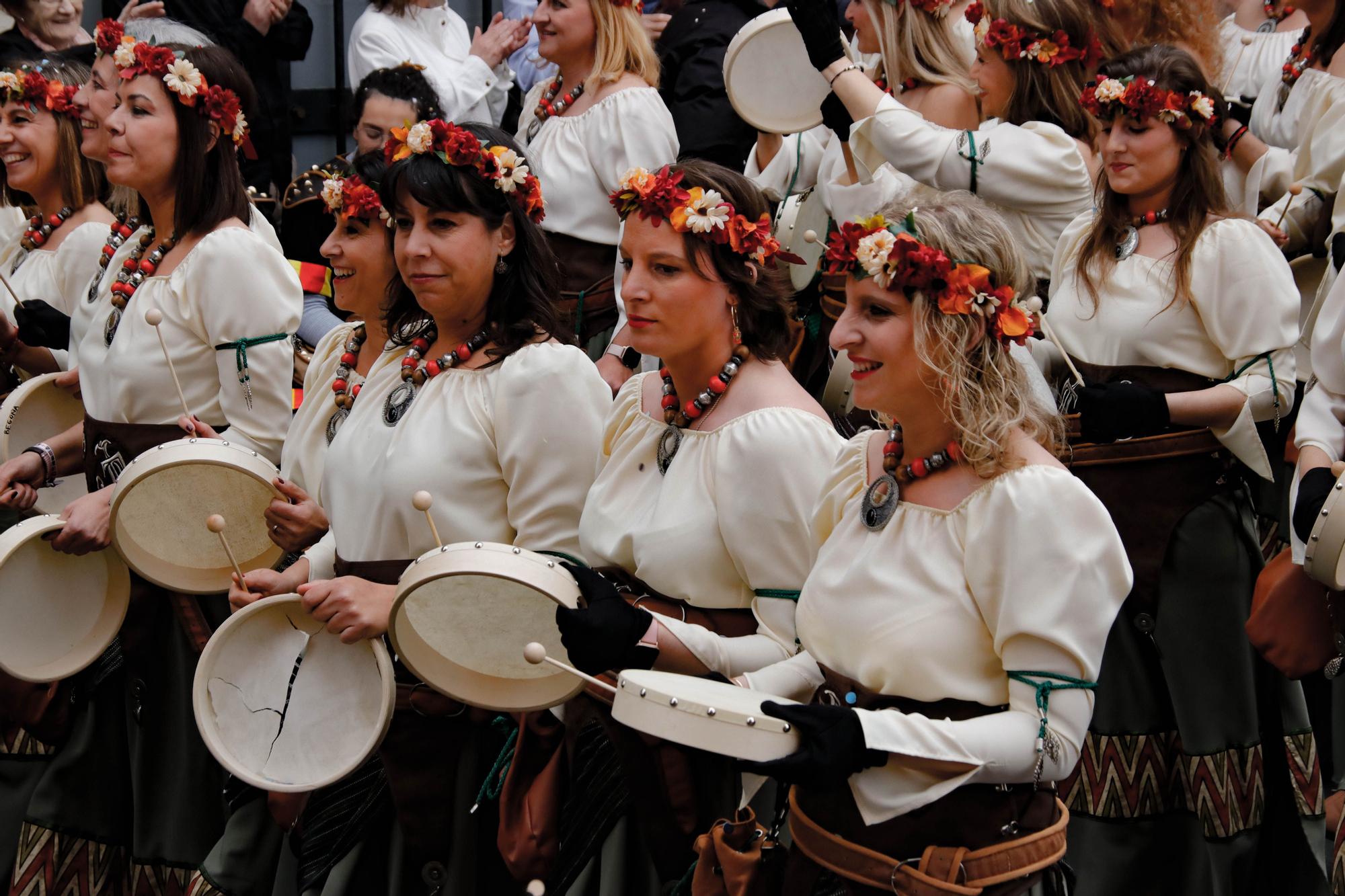 Espectaculares boatos y carrozas en las Fiestas de Alcoy