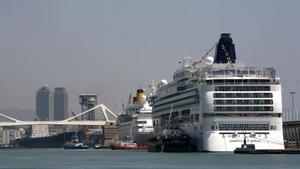 Cruceros en el puerto.