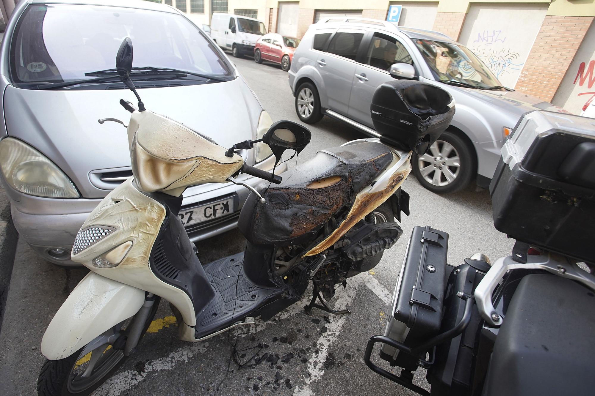 Cremen diverses motos a Salt