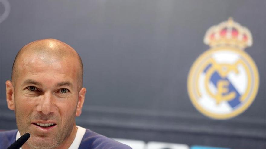 Zidane sorprende y deja su futuro en el aire