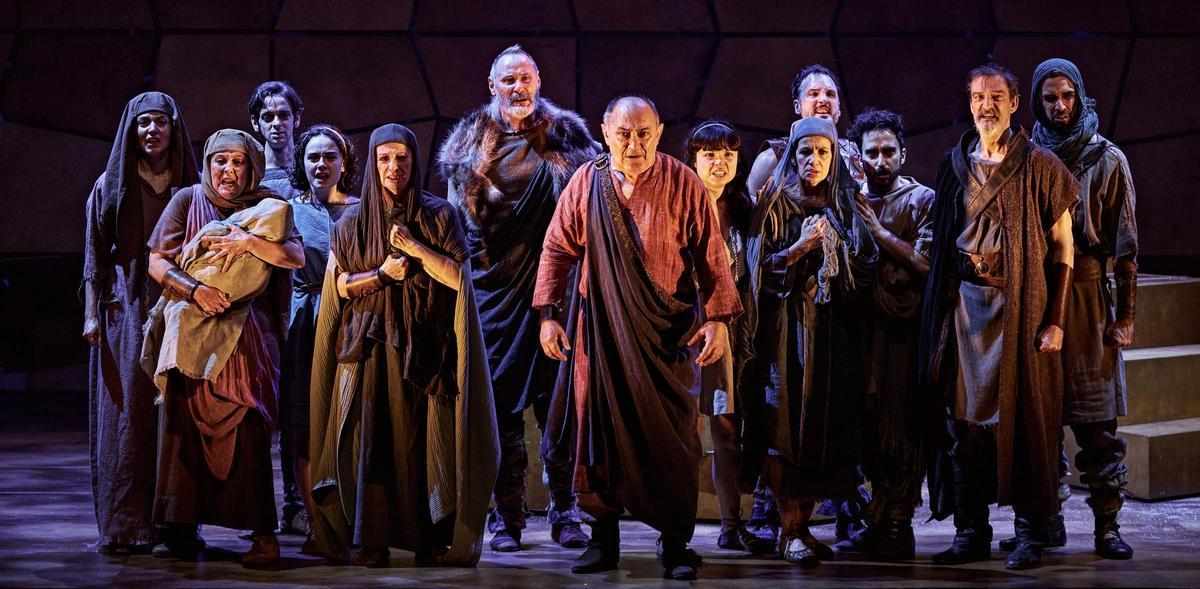 Escena de 'Numancia', de Miguel de Cervantes, en la Sala Verde de Teatros del Canal.