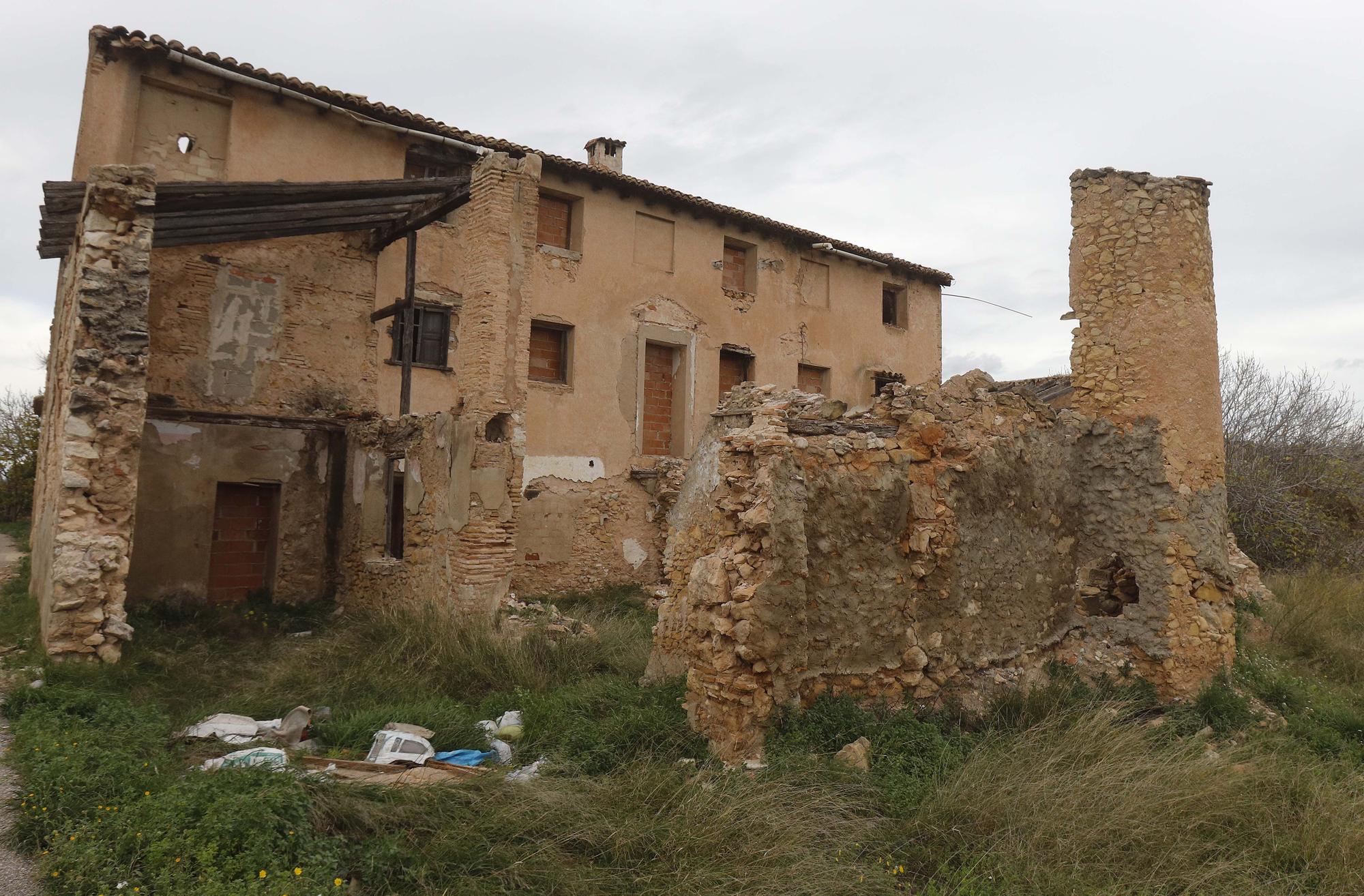 El poblado abandonado de Berfull, una cita con el pasado