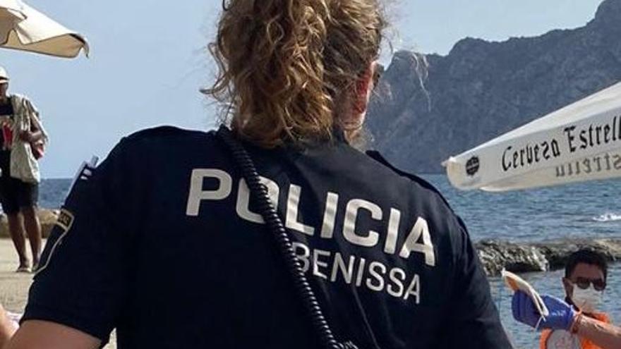 Los agentes de la Policía Local han sido los primeros en iniciar las maniobras de reanimación