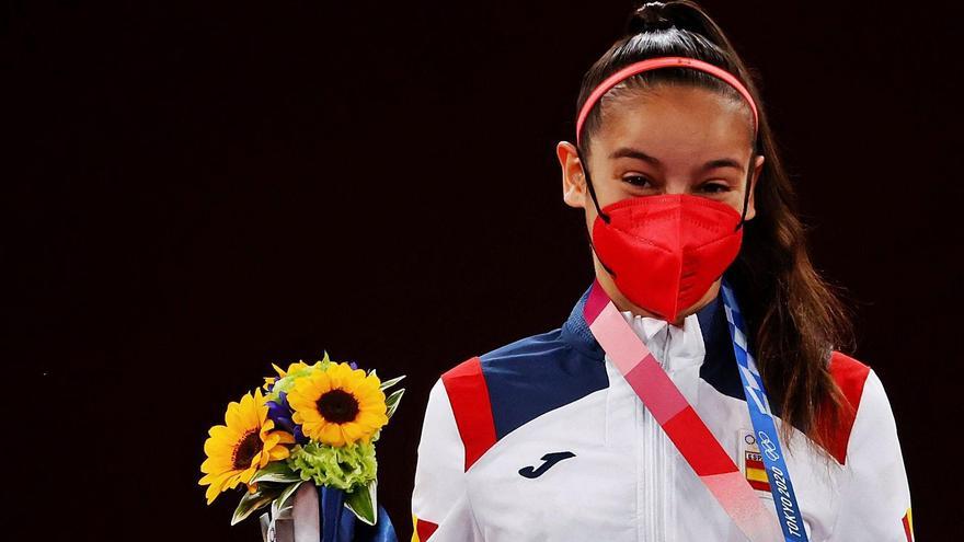 Cerezo, en el podio con la medalla.