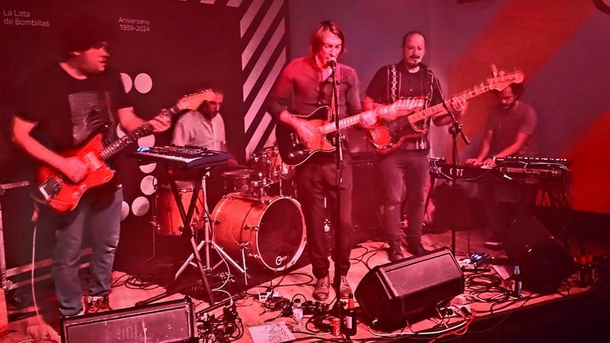 La crítica de Javier Losilla del concierto de El Brindador: ¡Trois tchitchin pour El Brindador!