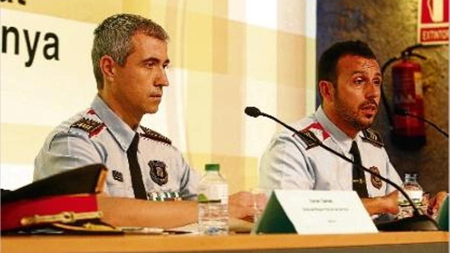 El sotscap de la regió policial, Xavier Gámez, i el cap de l&#039;àrea d&#039;investigació, Xavier Cors, ahir.