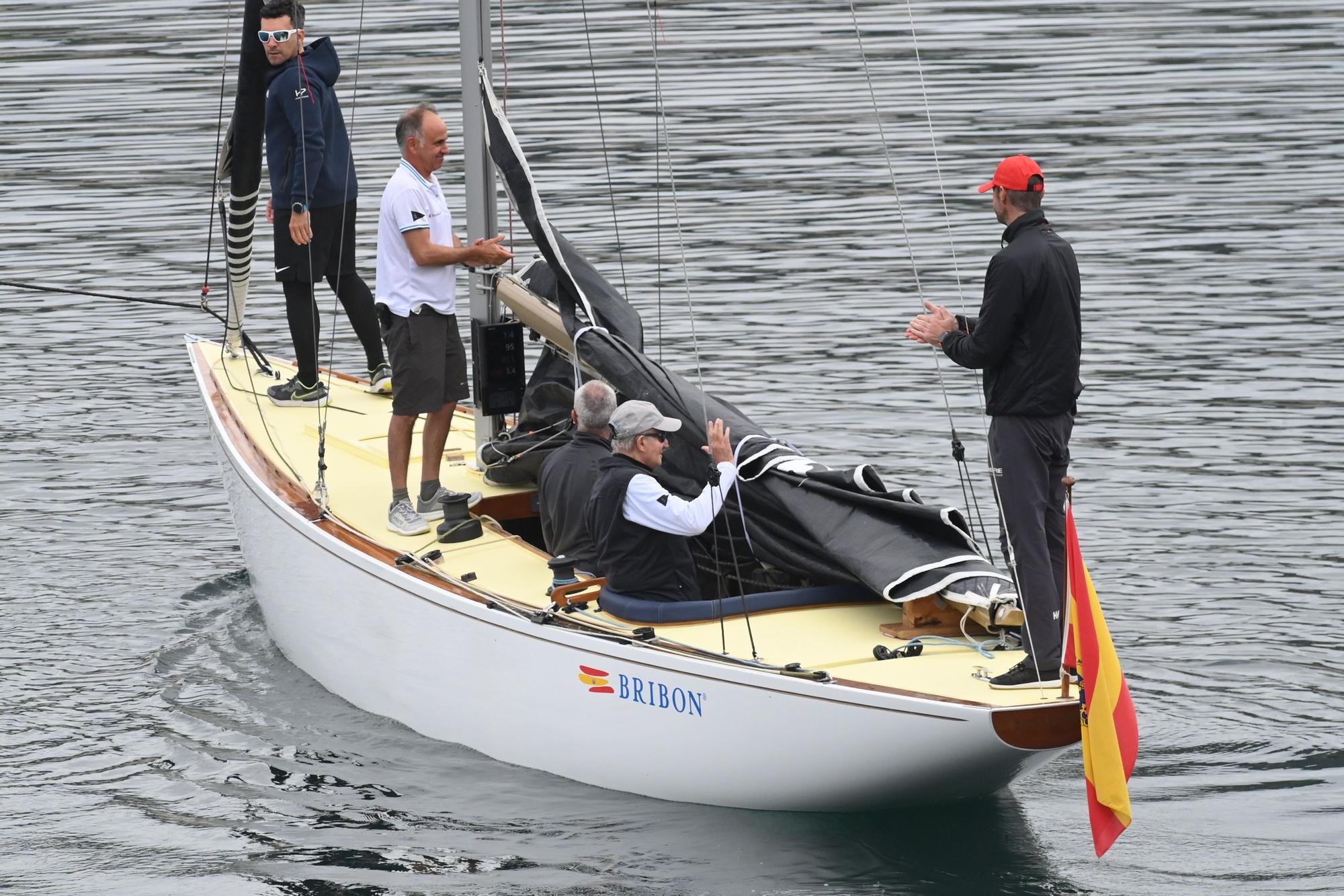 El rey emérito, Juan Carlos I, ya navega por aguas de Sanxenxo