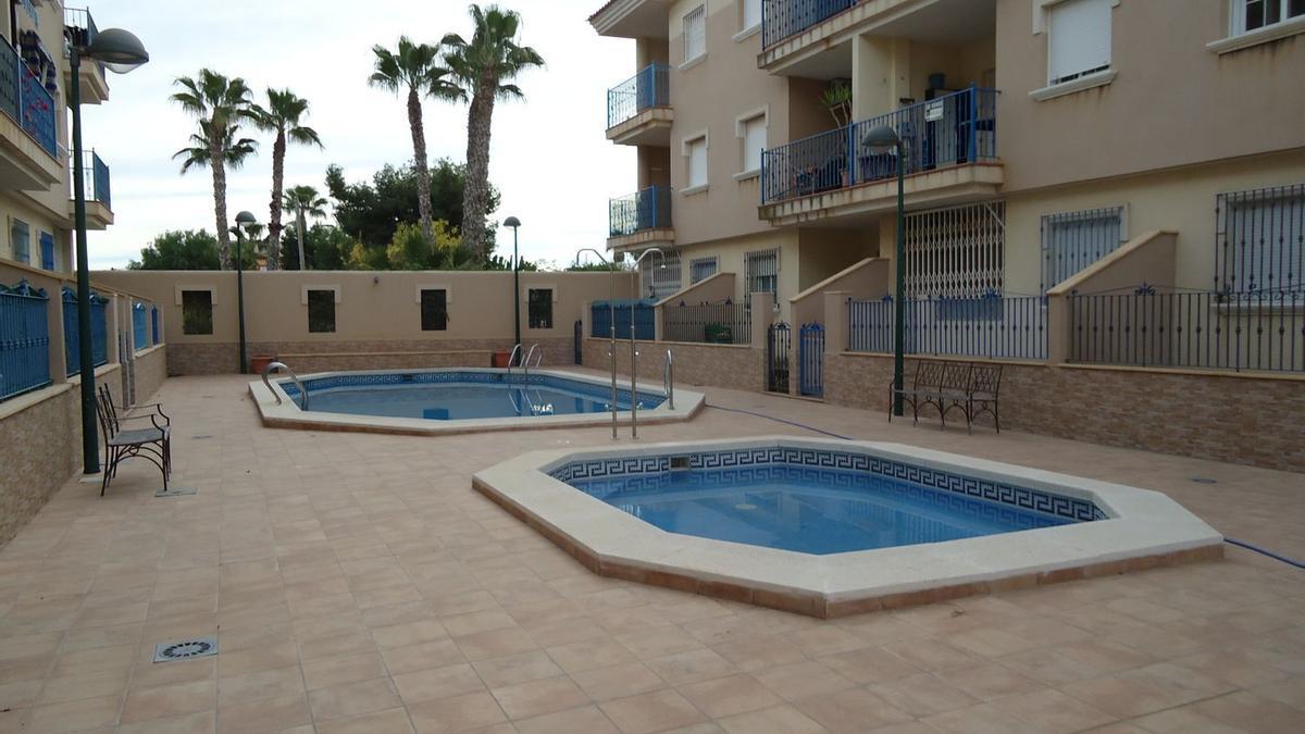 Pisos y casas con piscina en venta en Murcia.