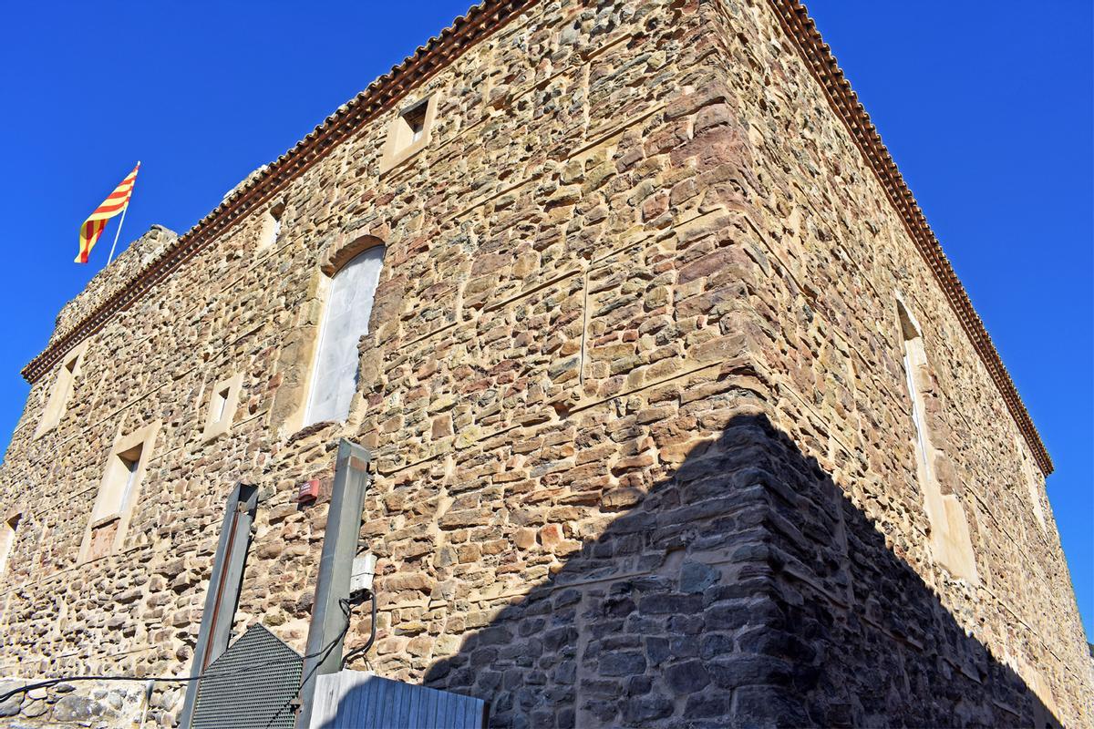 Façanes del castell on s'ha intervingut