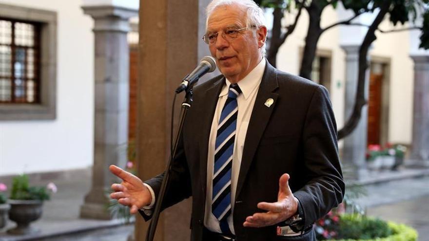 El Gobierno respalda la &#039;firmeza&#039; de Borrell al plantar al periodista alemán que le preguntaba por Cataluña