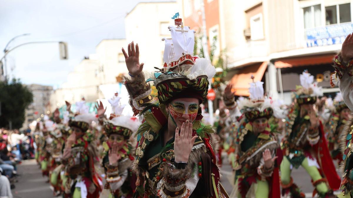 Fotogalería | Estas son las comparsas del Desfile del Carnaval de Badajoz 2026