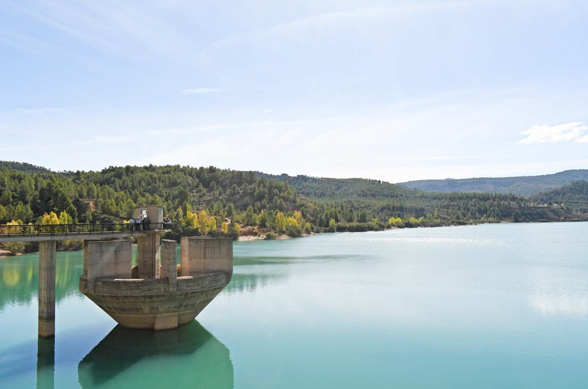 Embalse de la Mancomunidad de los  Canales del Taibilla en Nerpio (Albacete).