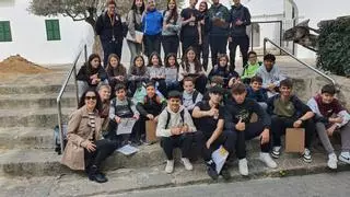 Itinerari dels alumnes del Quartó de Portmany i Can Coix: Geologia urbana per aprendre a estimar Eivissa