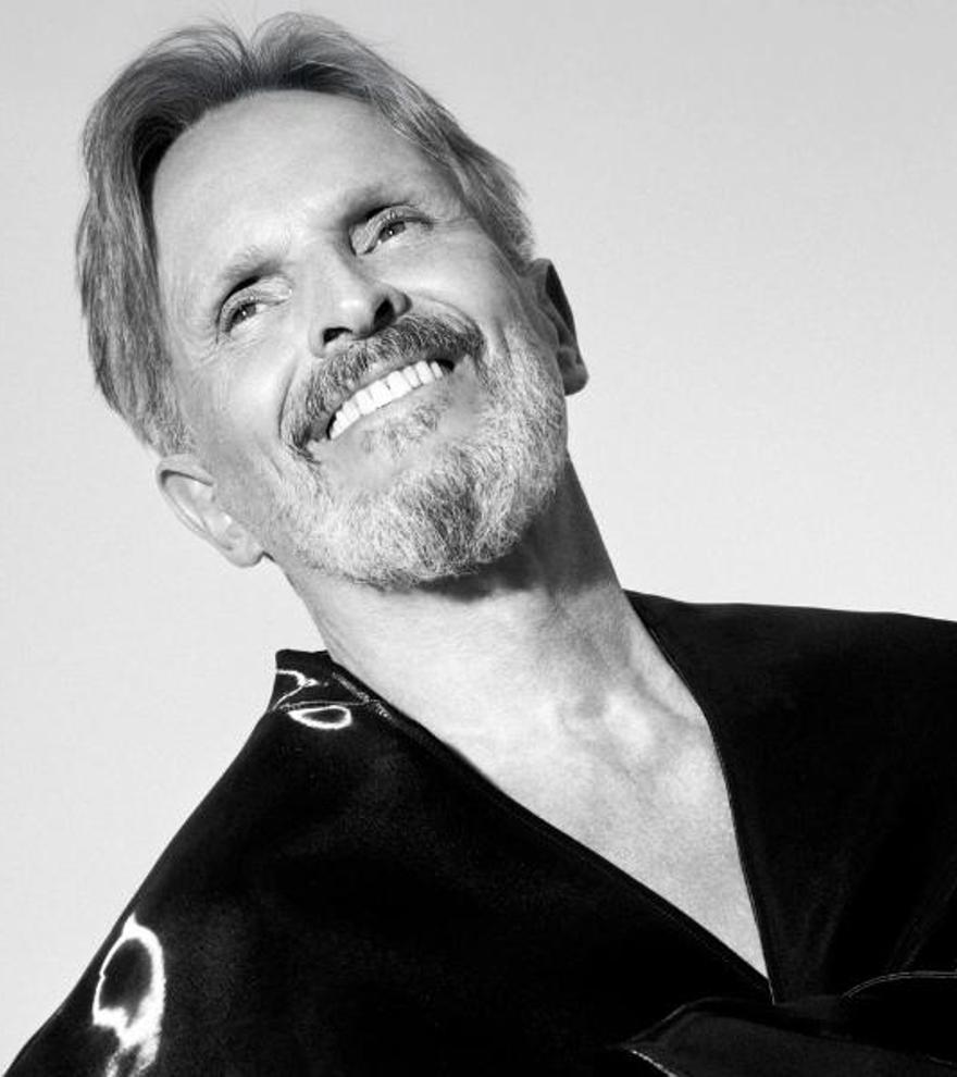 Valencia se prepara para recibir a Miguel Bosé en su &quot;Importante Tour&quot;
