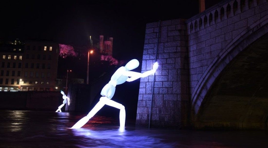 1Colosses Puente de Piedra.jpg