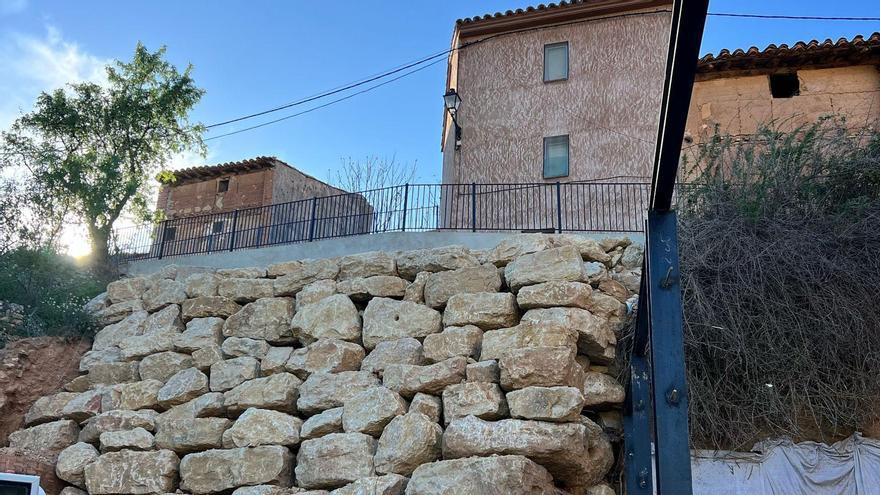 El muro afectado tras su rápida restauración.