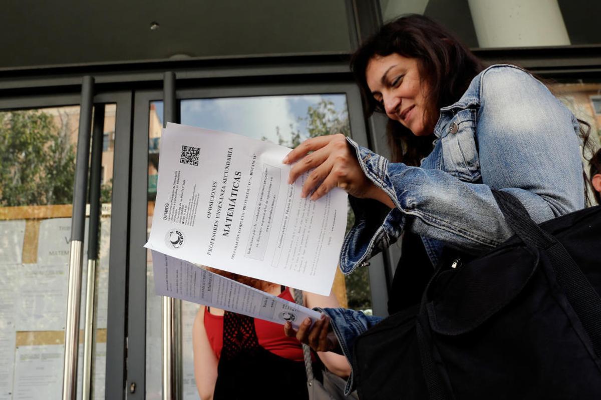 Una de las miles de aspirantes a las últimas oposiciones docentes en la C. Valenciana.