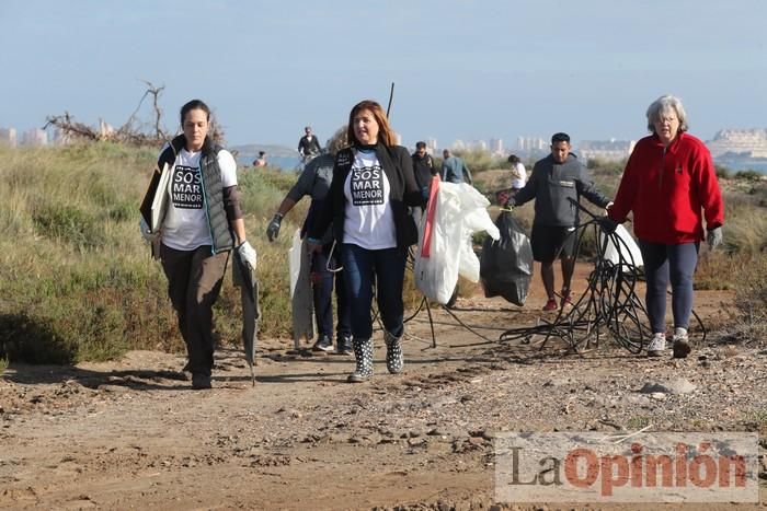 SOS Mar Menor retira dos toneladas de basura