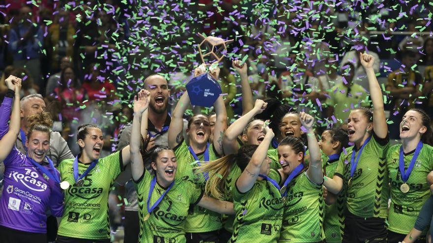 La extremeña Ana Belén Palomino gana la EHF European Cup con el Rocasa