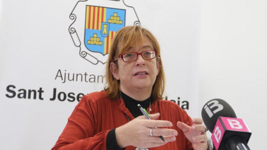 Paquita Ribas deja el PSOE