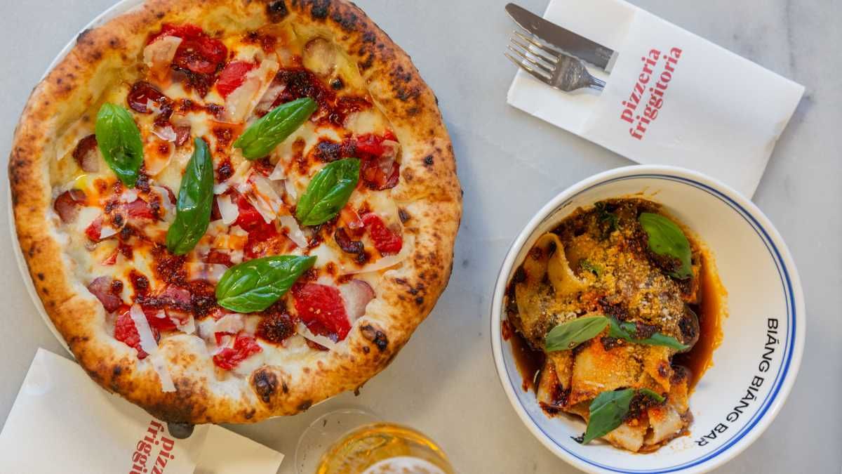 La pizza y los noodles crossover de Fratelli Figurato y Biáng Biáng Bar