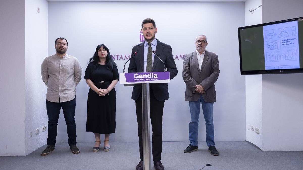 Un momento de la presentación de la UEG, esta mañana en el ayuntamiento.