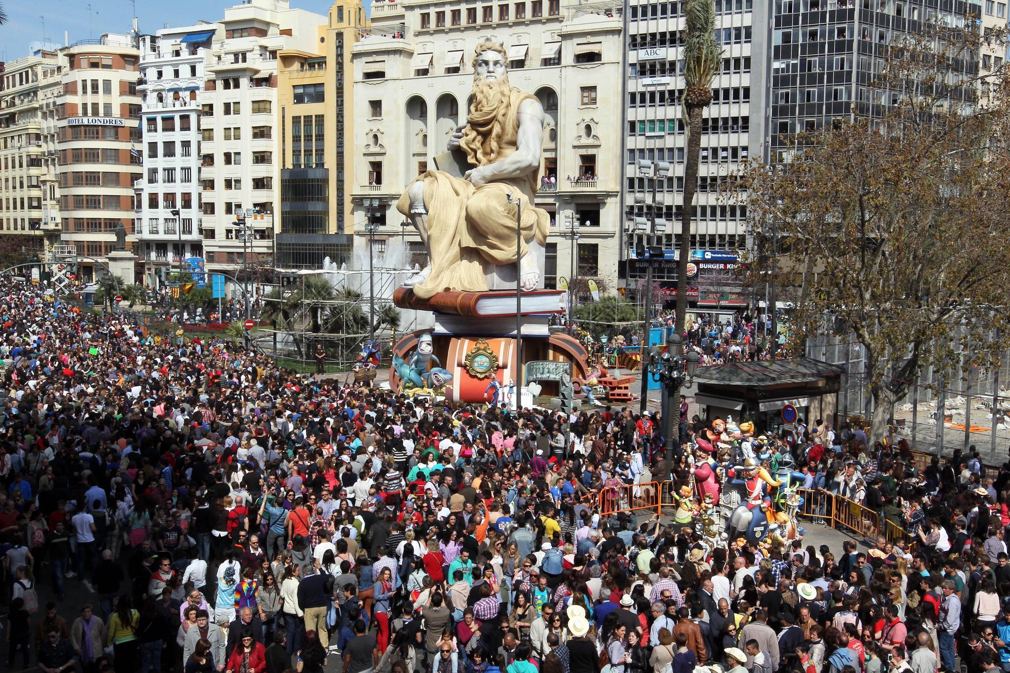 Las doce fotos que mostraron a la Unesco qué son las Fallas para ser Patrimonio Inmaterial