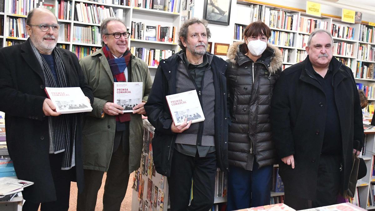 Francesc Fàbregas, Josep Cuní, Lluís Costa, Marta Madrenas i Jordi Grau, en la presentació del llibre a Girona