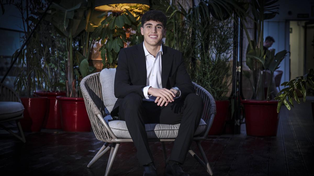 Pau Cubarsí: "Debutar con el primer equipo, es un sueño hecho realidad"