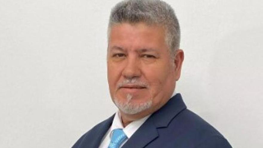 El concejal del Ayuntamiento de Guía José Fernando Estévez deja Parques y Jardines pero mantiene el acta