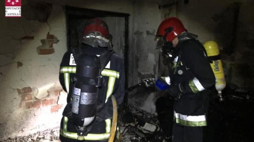 Dos fallecidos y diez heridos en un incendio en Castellón