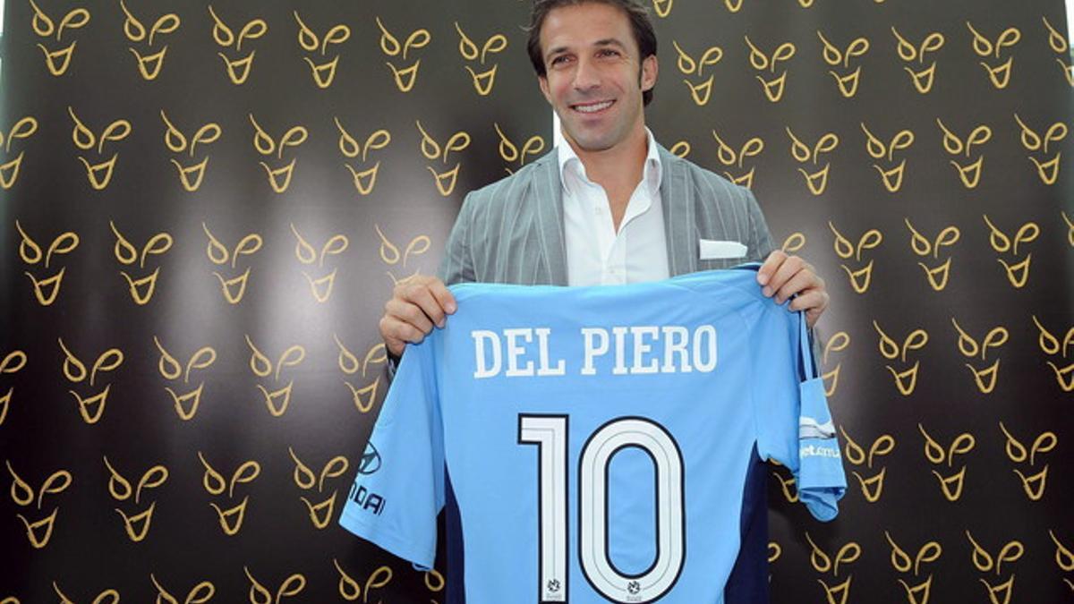 Alessandro Del Piero posa tras anunciar su fichaje por el equipo australiano Sydney FC, el pasado miércoles.