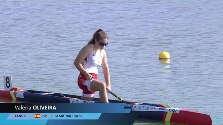 Valeria Oliveira tras conseguir la clasificación para la final de C-1 200.