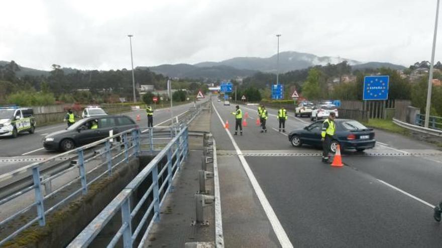 La Guardia Civil clausura las fronteras de Galicia con Portugal debido a la crisis del coronavirus