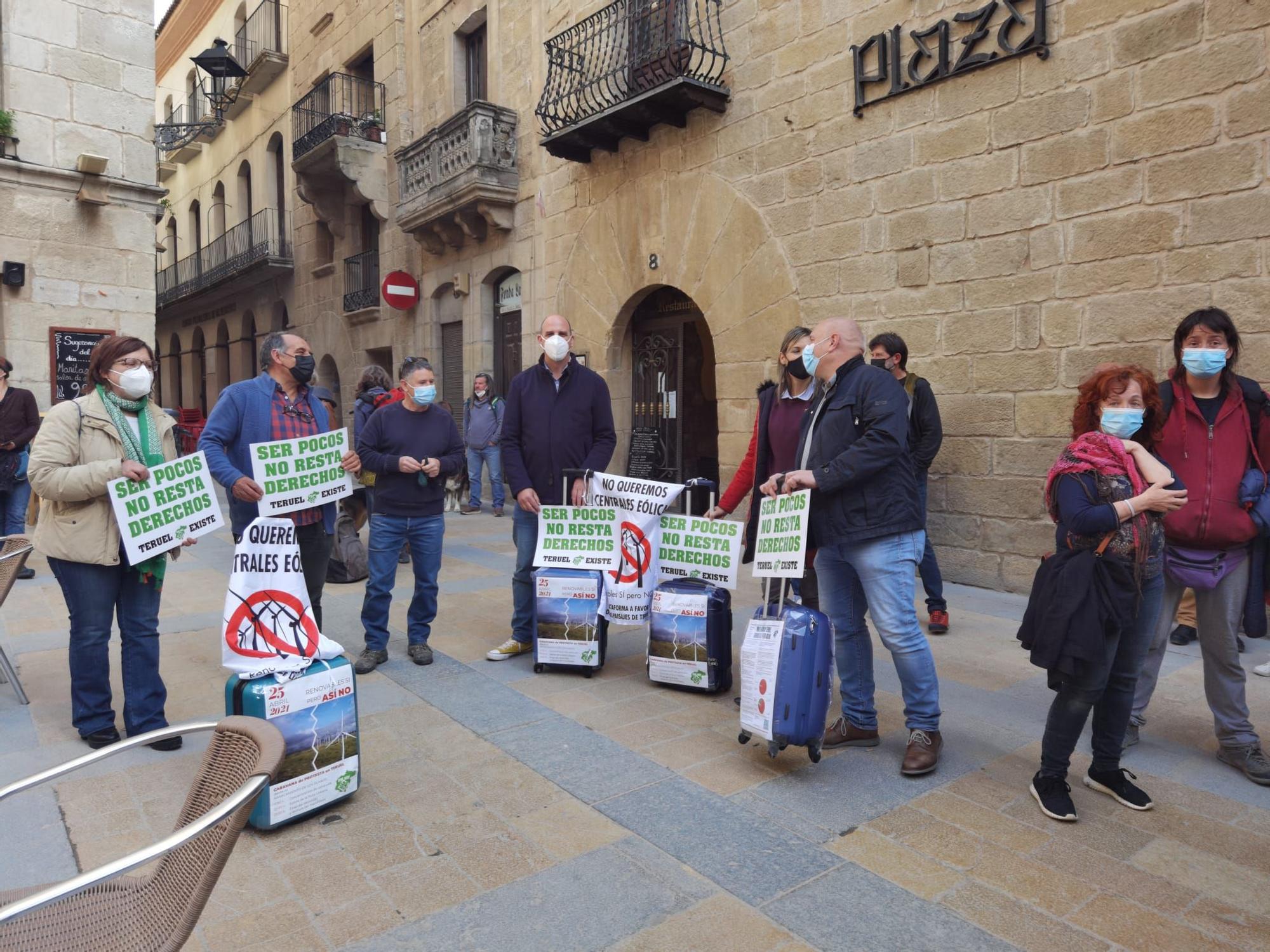 Protesta por la instalación de parques eólicos en el municipio de Valderrobres