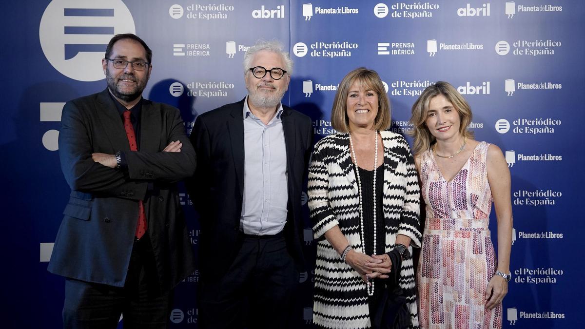 Armando Huerta, director de ‘El Periódico de España’; Alex Sàlmon, director de ‘abril’; Nuria Martín, delegada del Gobierno de la Generalitat en Madrid; y Ainhoa Moll, directora editorial y adjunta a la Presidencia de Prensa Ibérica.