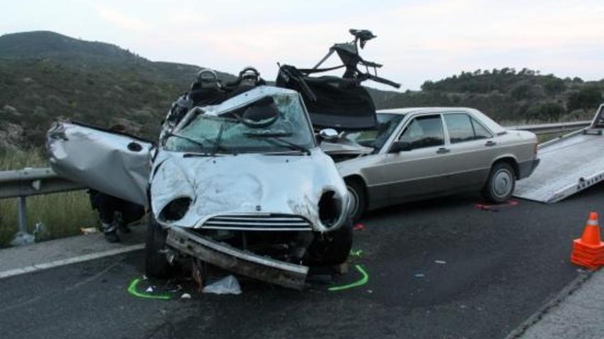 Els dos vehicles implicats en l&#039;accident.