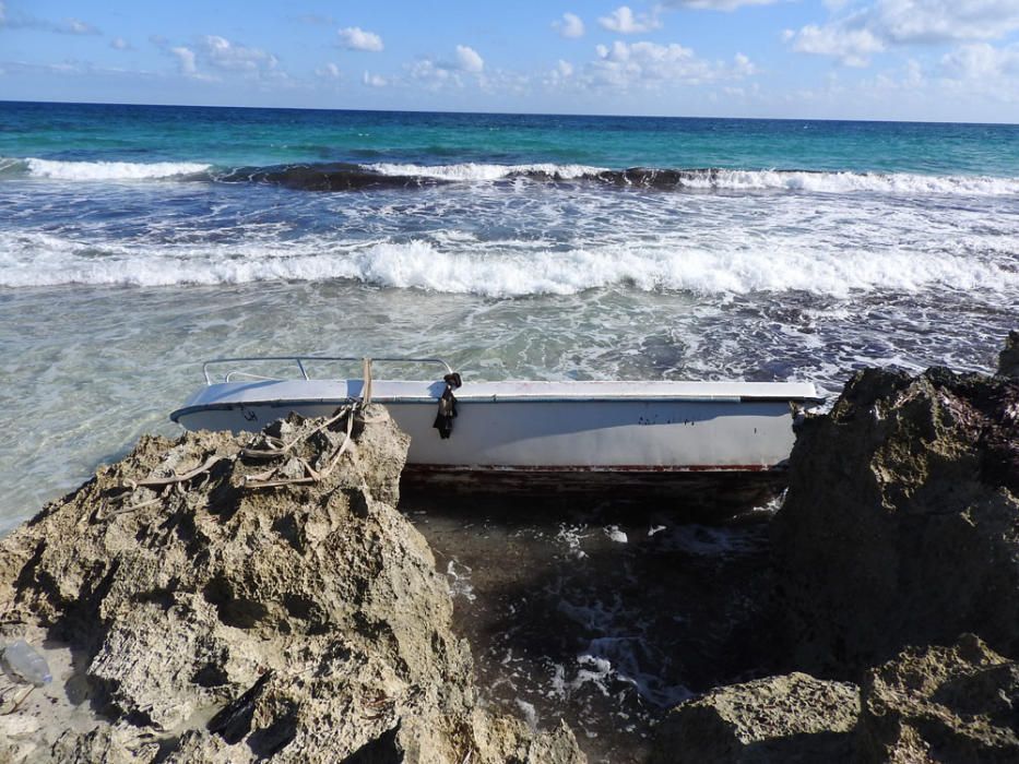 Llega una patera a Formentera