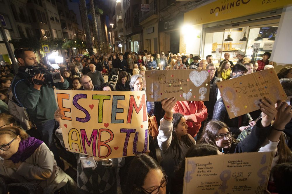 Protesta en repulsa del último asesinato machista perpetrado en Sagunt